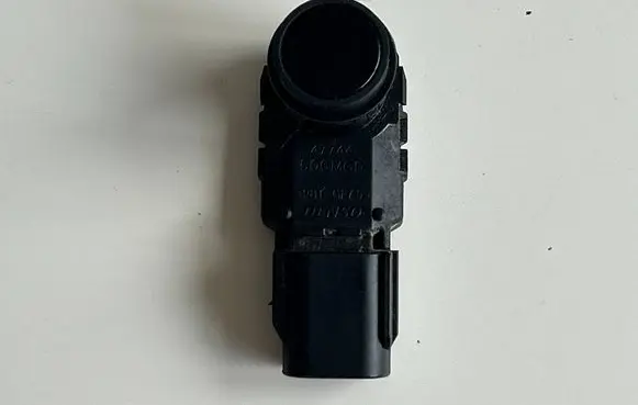 Toyota Hilux VIII Parking PDC sensor 0608050310