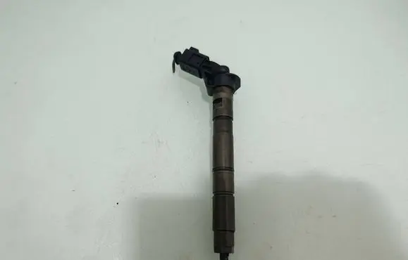 Audi A6 S6 C6 4F Fuel injector 059130277AB 0445115037