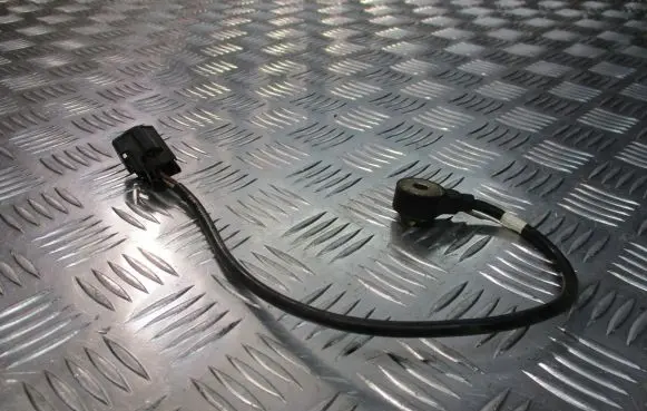 Ford Focus Detonation knock sensor 98MF-12A699-BA