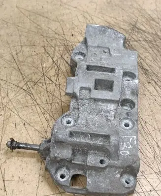 BMW 3 F30 F35 F31 Generator/alternator bracket 1116850686305 11168506863 8506863