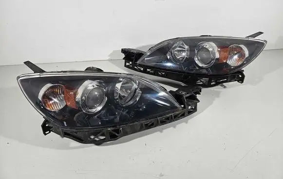 Mazda 3 I Headlights/headlamps set 103419012238