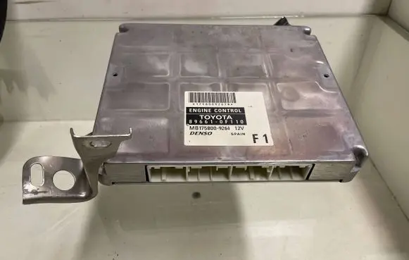 Toyota Corolla Verso AR10 Engine control unit/module 896610F110 MB1758009261 1758009261