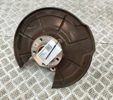Volvo C40 Rear wheel hub 32246339