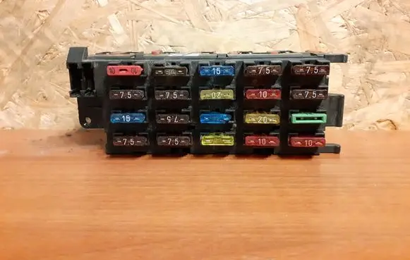 Mercedes-Benz S W140 Fuse box set 1405451101