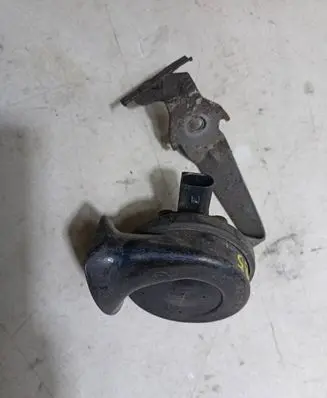 Volkswagen PASSAT CC Horn signal A046326