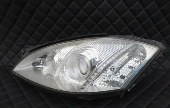 Mercedes-Benz S W221 Headlight/headlamp A2218200761
