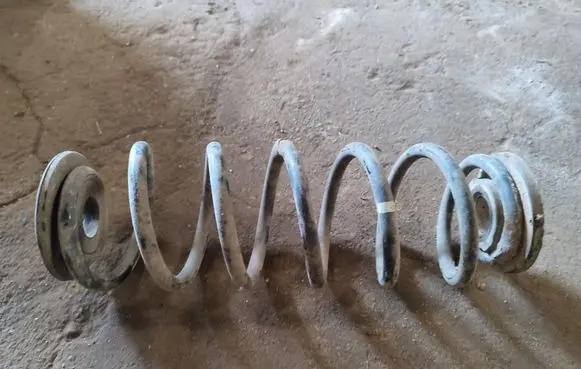Jaguar S-Type Front coil spring