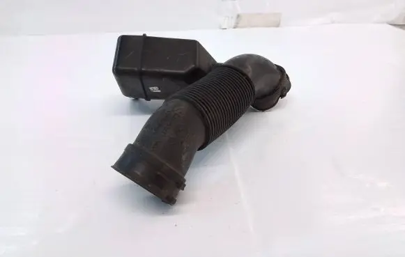 Opel Corsa E Intake resonator 13427558 464918663 13345A