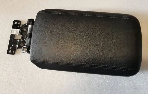 KIA Sportage Armrest 84660R2000 XCD0379 AR070E00L04