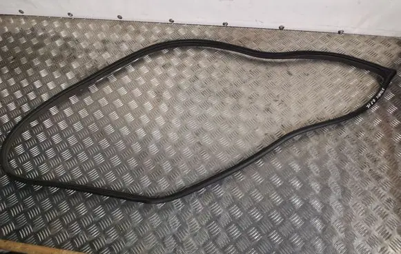 KIA Stonic Front door rubber seal DURUGUMA