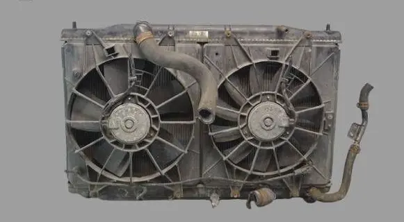 Honda CR-V Coolant radiator