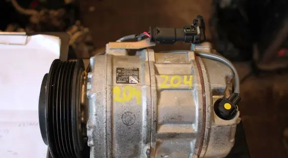 Seat Toledo I (1L) Air conditioning (A/C) compressor (pump) 820803
