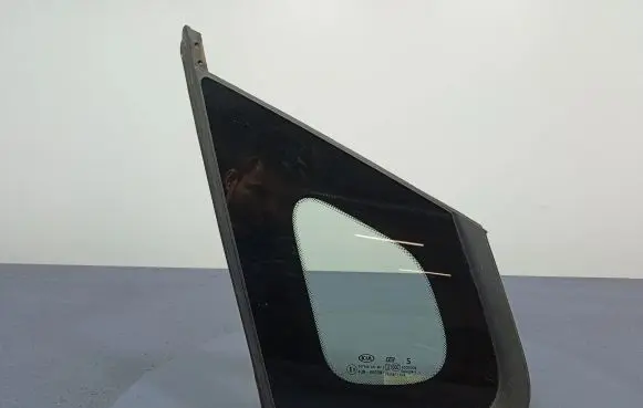 KIA Optima Rear side window