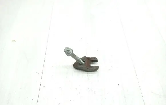 Ford Mondeo MK IV Fuel Injector clamp holder