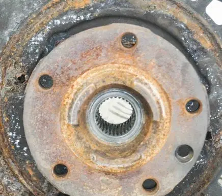 Audi Q7 4L Rear wheel hub