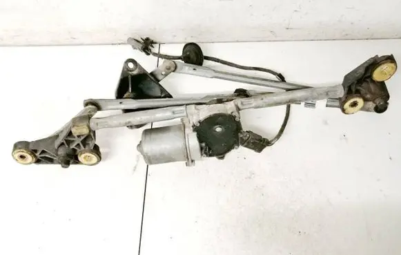 Chrysler Grand Voyager IV Front wiper linkage and motor