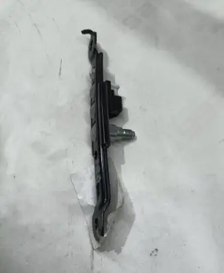 Toyota Auris E180 Seat belt adjustment rail F515001