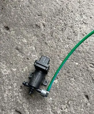 Mercedes-Benz E W210 Vacuum valve 2026990176