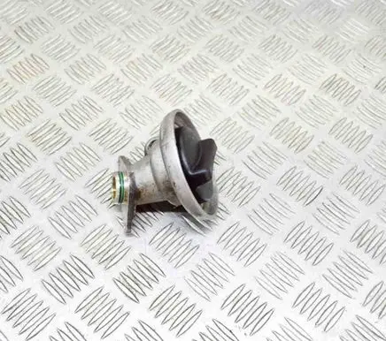 Maserati Quattroporte Oil filler cap 