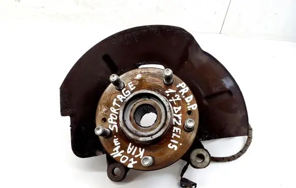 Front wheel hub