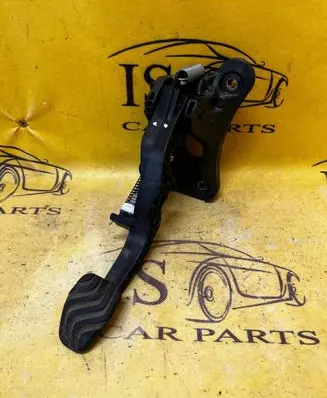 Dacia Sandero III Clutch pedal 465404988R