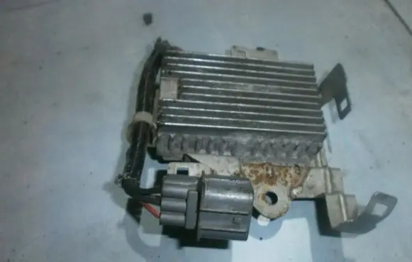 Coolant fan relay