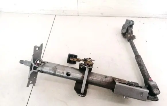 Toyota Yaris Steering wheel axle CP54 1323053