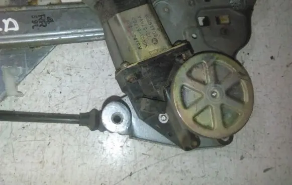 Mazda 323 Rear door window regulator motor 3640161700