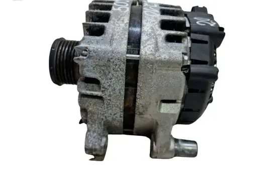Peugeot 5008 Generator/alternator P0657023 TG15S205 19021810019