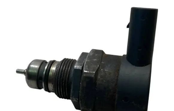 Volkswagen Crafter Fuel pressure sensor 057130764E 0281002856