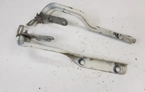 Chrysler Pacifica Engine bonnet/hood hinges