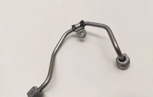 Mercedes-Benz C W206 Fuel line pipe 