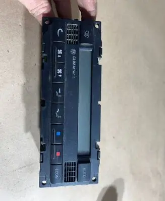 Volkswagen PASSAT B5.5 Climate control unit 3B1907044H 2400022303