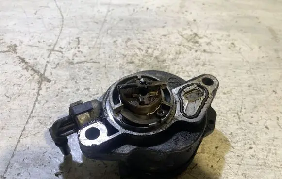 Vacuum pump