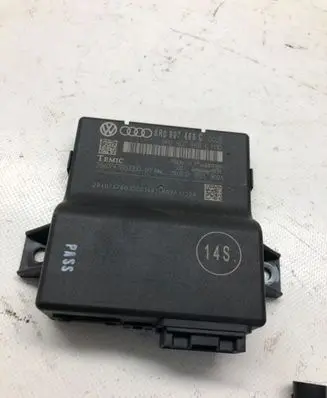 Audi A4 S4 B8 8K Gateway control module 8R0907468C