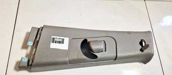 Hyundai Santa Fe (B) pillar trim (top) 858322b000 85832-2b000