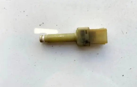 Audi A4 S4 B5 8D Brake pedal sensor switch 443945515
