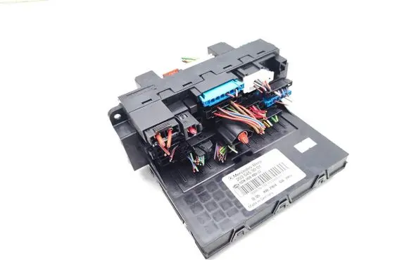 Mercedes-Benz C W203 Fuse module 2035453001 5DK00848552