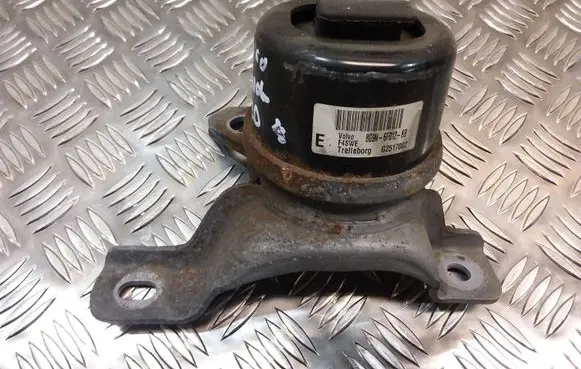 Volvo S60 Engine mount bracket G2517002