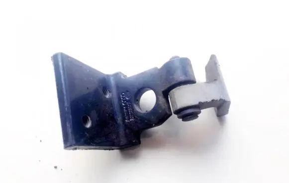 Audi A4 S4 B5 8D Rear door lower hinge 8d0833402