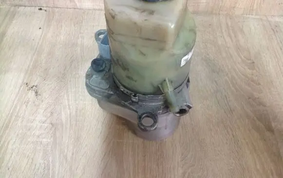 Ford Focus Power steering pump