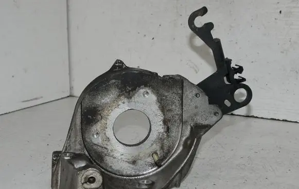 Peugeot 607 Engine mounting bracket 96347839