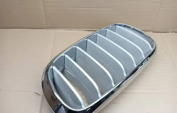BMW X5 F15 Front bumper upper radiator grill 7316075 7316057