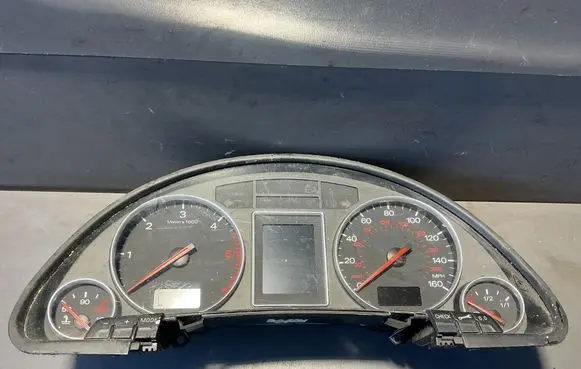 Audi A4 S4 B6 8E 8H Speedometer (instrument cluster) 8E0920950J 4141500341