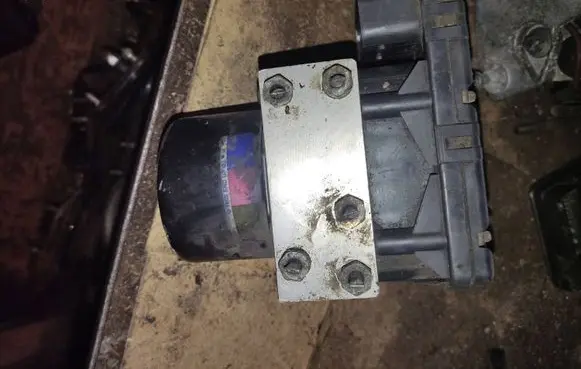 Jeep Grand Cherokee (WJ) ABS Pump 56041022A 346304