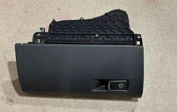 BMW M4 F82 F83 Glove box 9228283