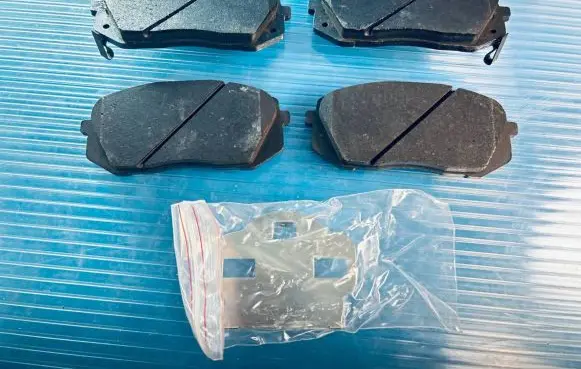 KIA Sportage Brake pads (front) GDB3461 90R01107