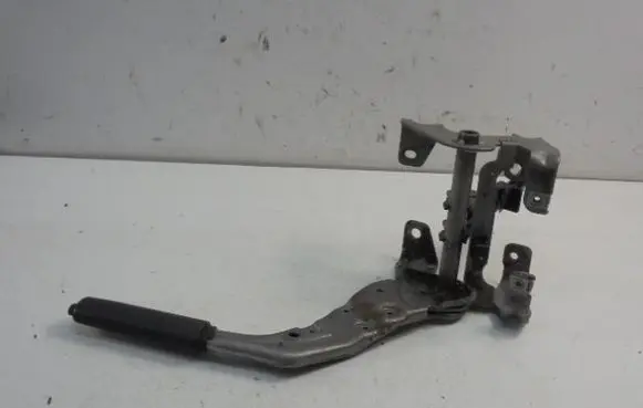 Citroen Berlingo Hand brake release handle 9680786377