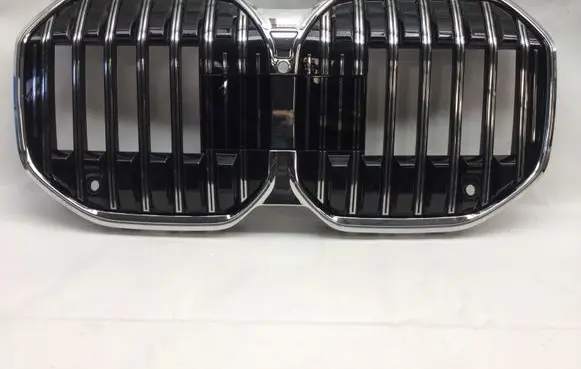 BMW 7 G70 Front bumper upper radiator grill 5A013E0 5A076E1