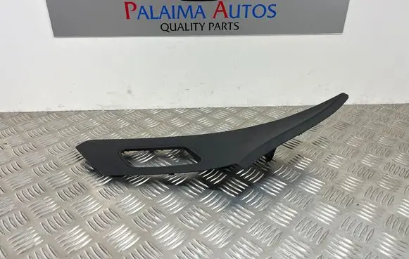 Peugeot 3008 III Front door card panel trim 9843915280